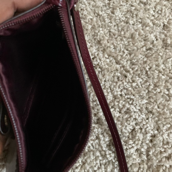 COACH Darcy patent bow small wristlet - Picture 6 of 7